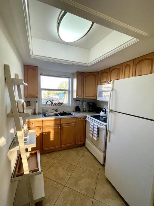 Renovated Cozy In North Naples